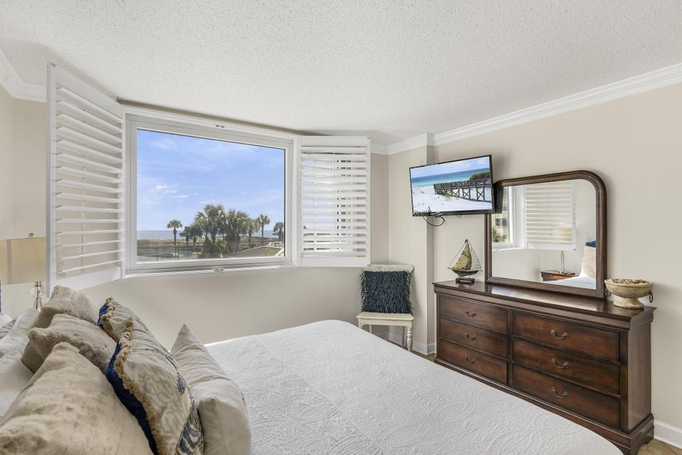 Master bedroom in Islander condo in Destin, Florida