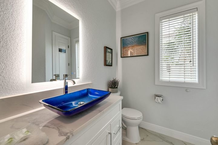 Home in Destiny by the Sea - bathroom