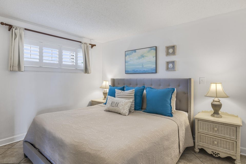 2nd bedroom in Islander condo in Destin, Florida